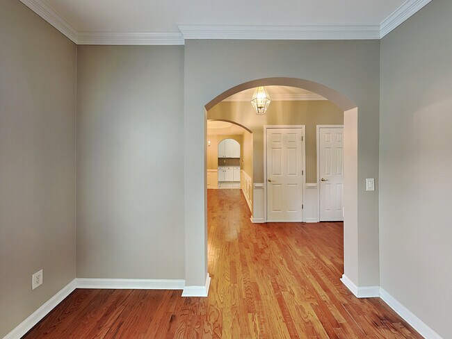 Building Photo - 2639 Hooch Ct