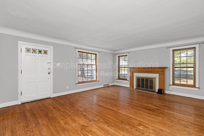 Foto del edificio - 524 Gerald Pl