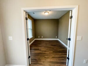 Building Photo - 837 Burlington Dr