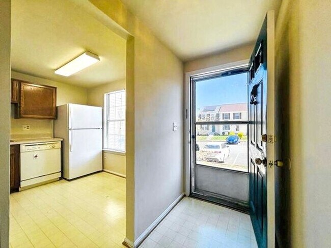 Building Photo - 12 Asbury Way