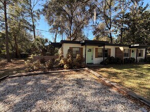 Building Photo - 1700 Main St