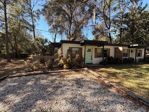 Building Photo - 1700 Main St