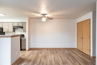 Building Photo - AUTUMN RIDGE APARTMENTS