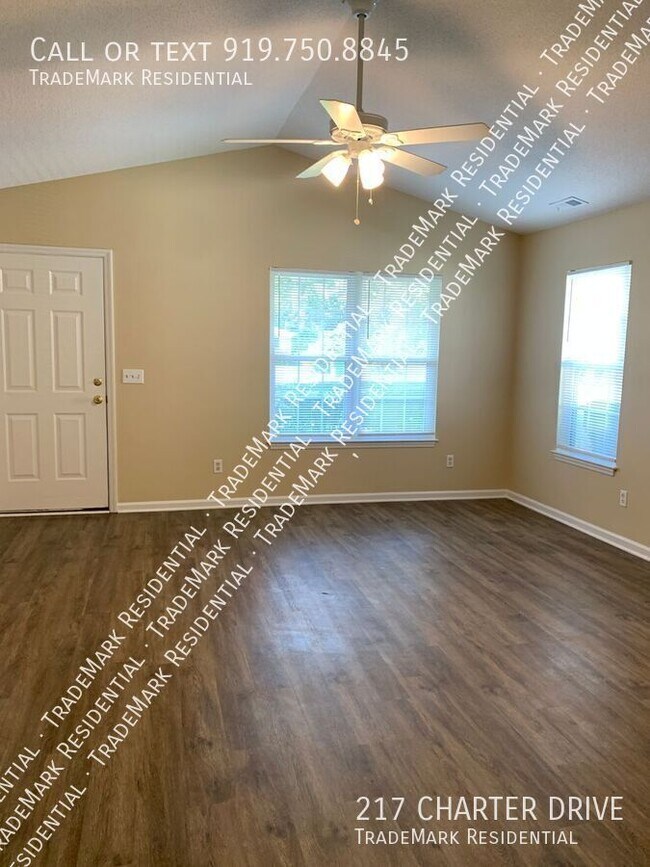 Building Photo - 217 Charter Dr