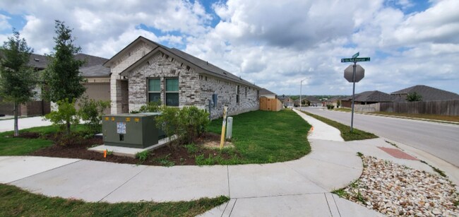 Building Photo - 1513 Ida Nell Pearson St