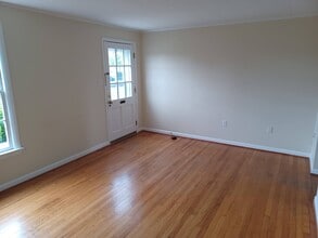 Building Photo - 222 E Whitlock Ave
