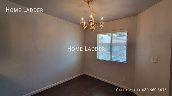 Foto del edificio - 1256 N 85th Pl
