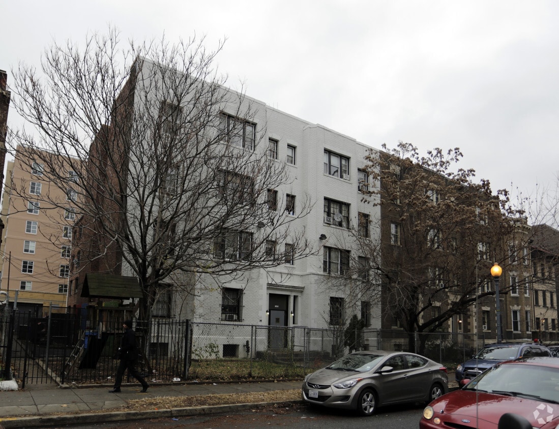 Foto del exterior - 1433 Columbia Rd NW