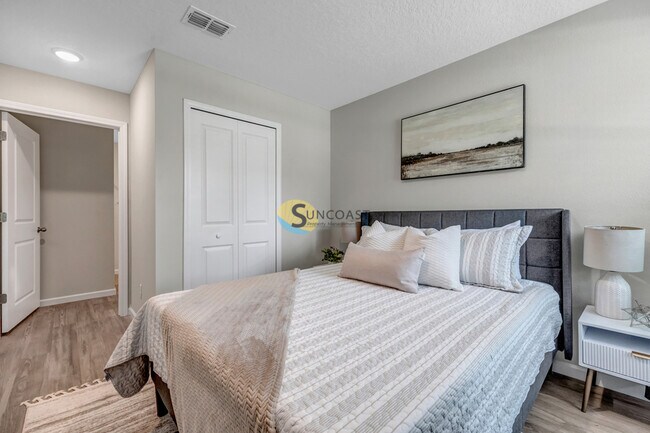 Foto del edificio - 6517 Breezy Oaks Wy