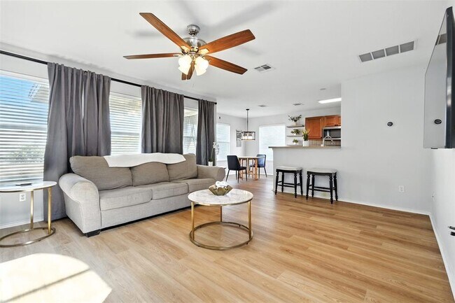 Foto del edificio - 317 Wimberley St