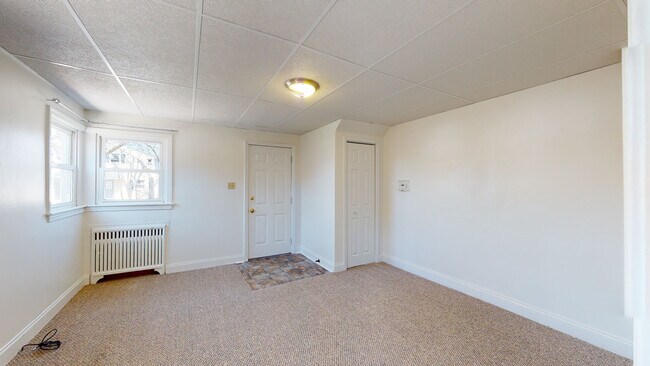 Living room - 2627 Fairmount Pkwy