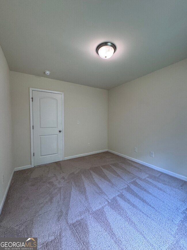 Building Photo - 286 Ella Ct