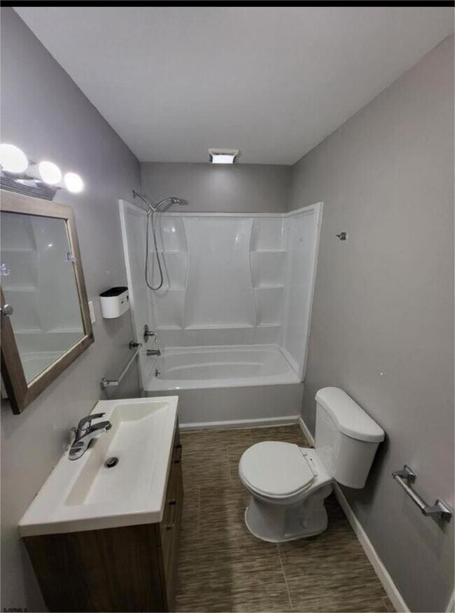 Foto del edificio - 127 Liverpool Ave