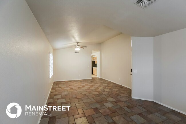 Foto del edificio - 1913 N 128th Ave