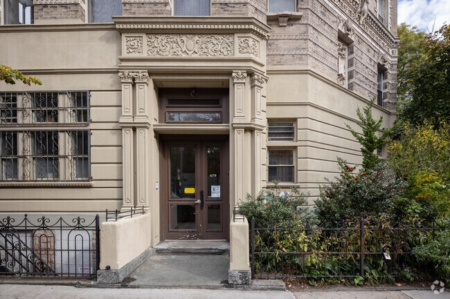 Entrada - 479 W 152nd St