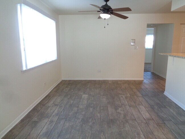 Foto del edificio - 10401 S Keating Ave