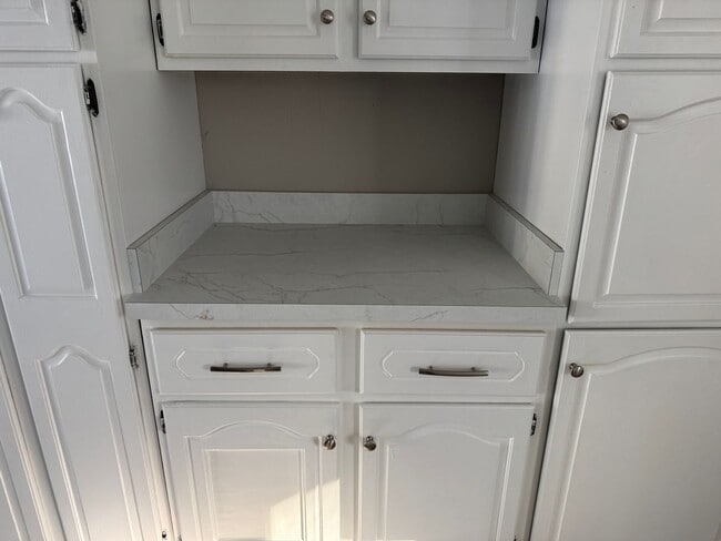 Photo - Mattydale 3 BR ranch 1.5 baths, attached g... House