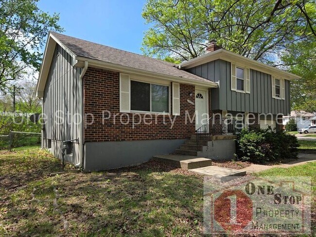 Foto del edificio - The Perfect 3 bedroom/2 bathroom home in Grandview, MO!