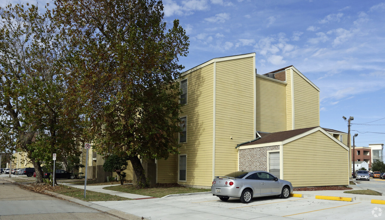 Primary Photo - Rock Creek Apartments