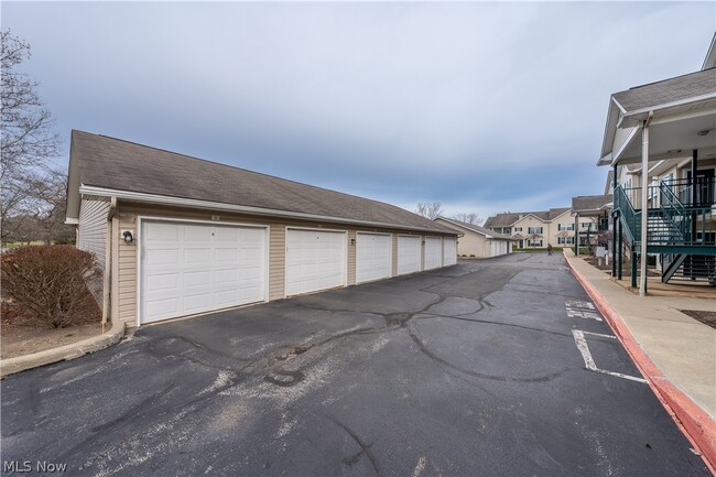 Building Photo - 29844 Lenox Dr