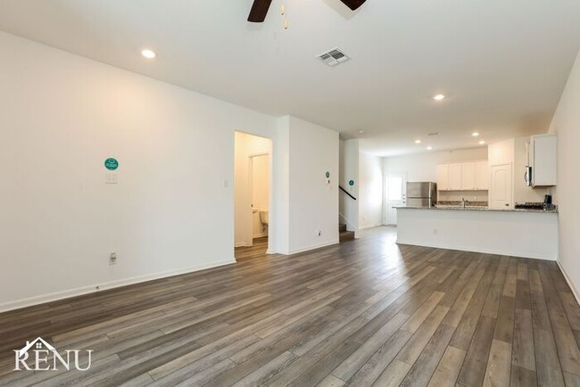 Building Photo - Coming Soon!