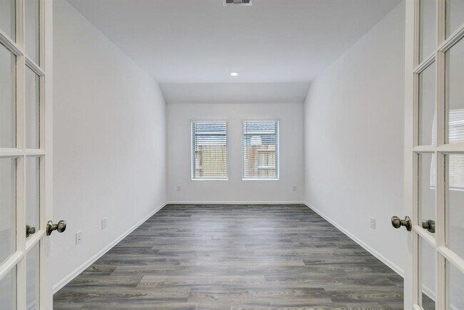 Foto del edificio - 4231 Sterling Vw Blvd
