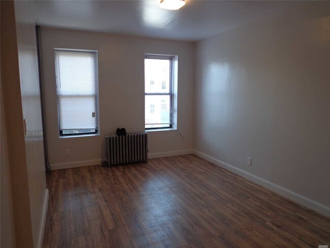 Building Photo - 637 Marcy Ave