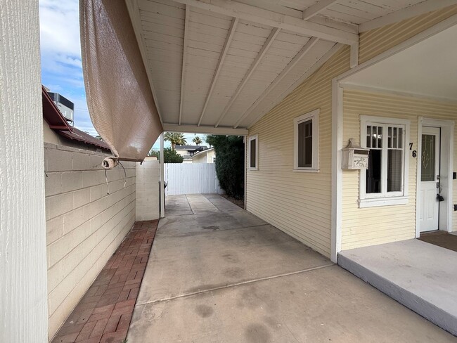 Building Photo - Historic Willo District Home With Pool