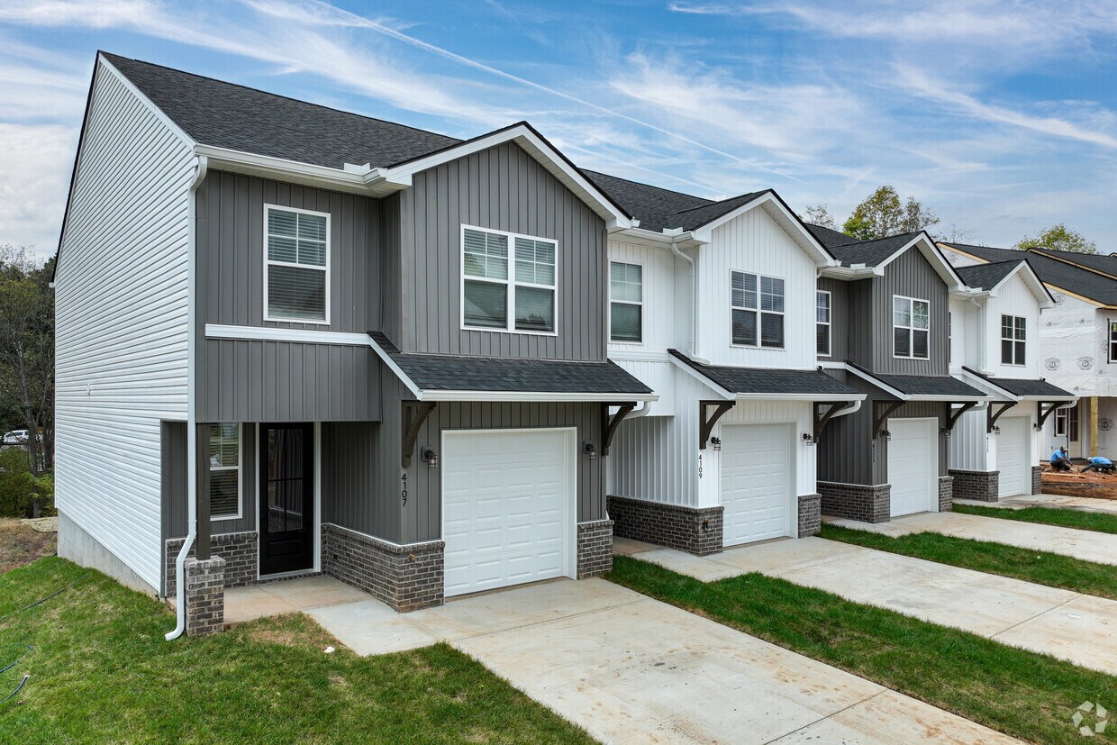 Pleasant Ridge Stables Apartments in Knoxville, TN