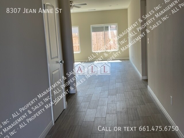 Foto del edificio - 8307 Jean Anne St