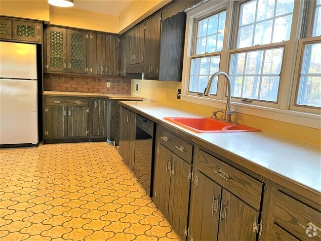 Building Photo - 6466 Timberlake Ter