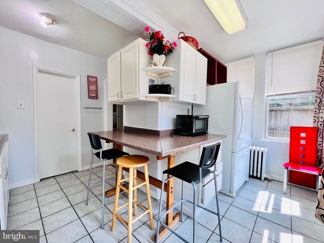 Building Photo - 726 Rock Creek Church Rd NW