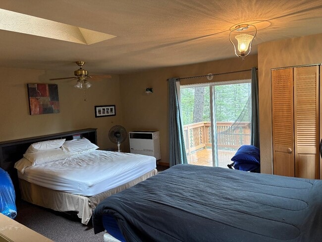 Building Photo - 480 Rattlesnake Wy