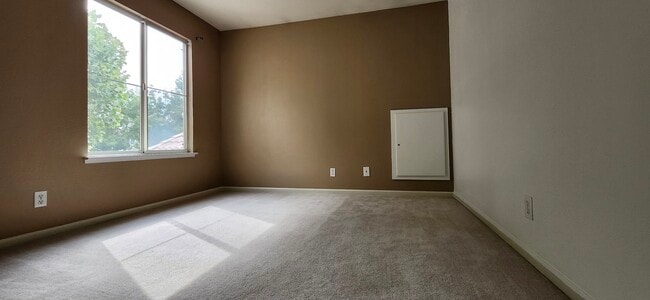 Building Photo - 34249 Myrtle Ln