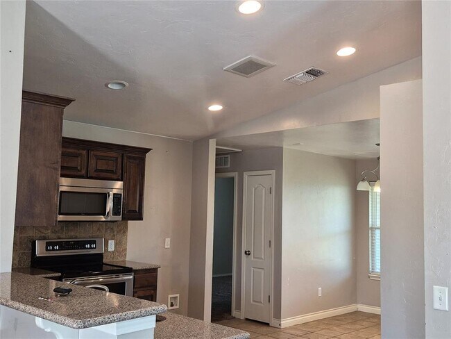 Foto del edificio - 1713 NW 144th Terrace