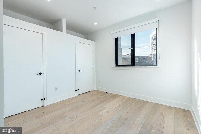 Foto del edificio - 965 Frankford Ave