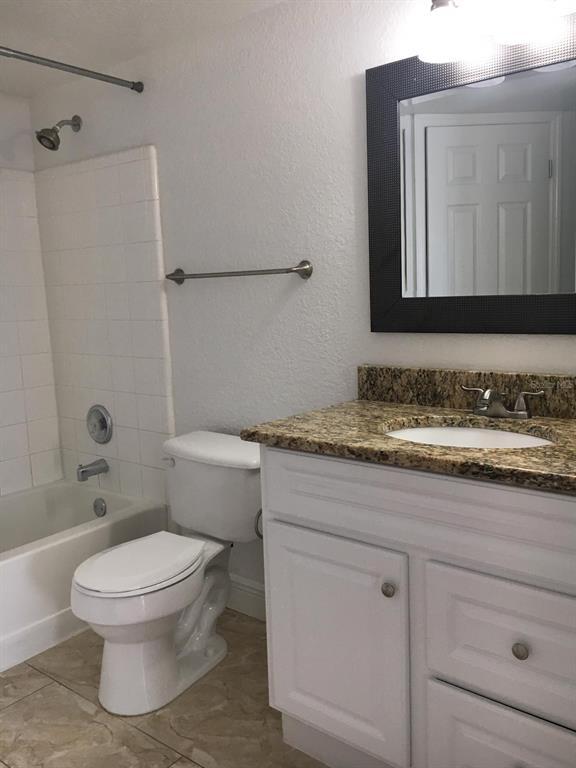Building Photo - 2218 Grand Cayman Ct