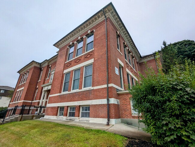Foto del edificio - 926 Southbridge St