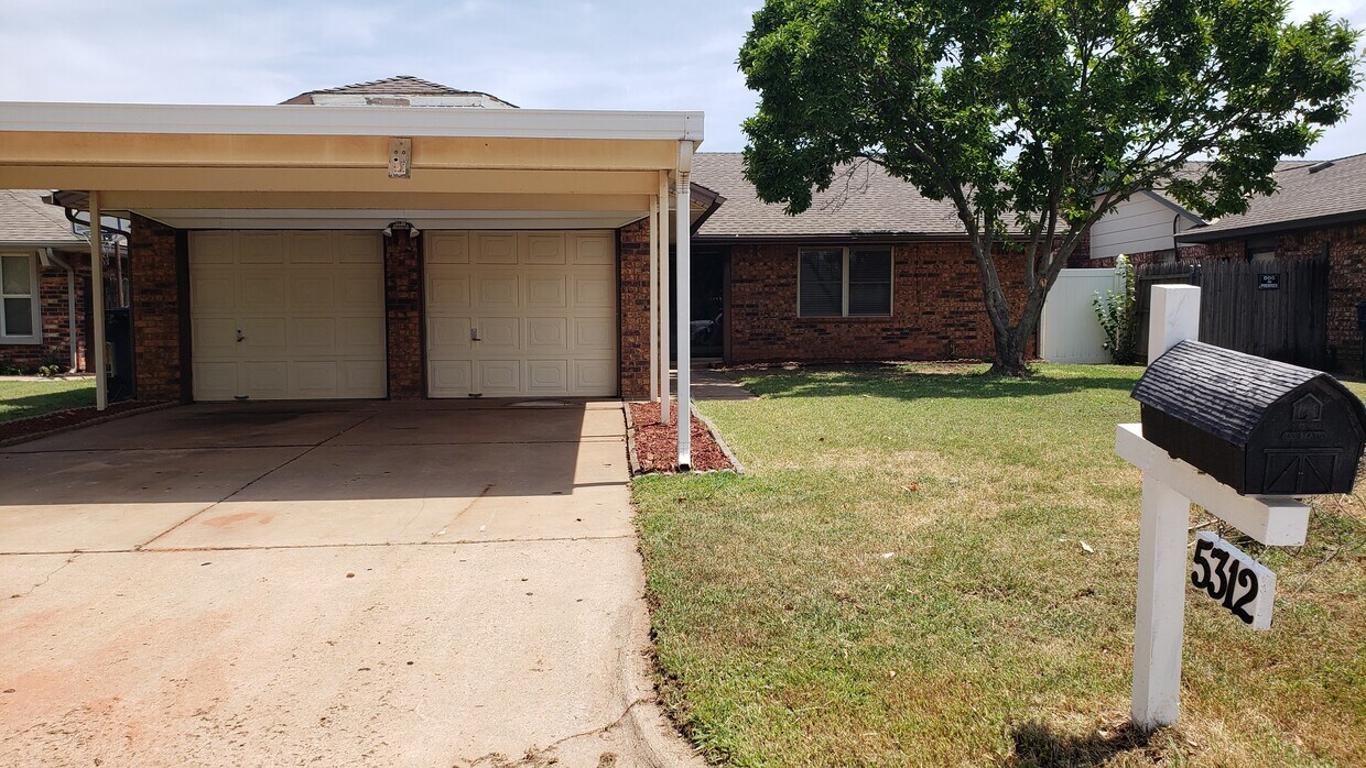Front - 5312 Chad Rd
