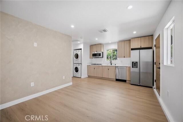 Foto del edificio - 17148 Mayall St
