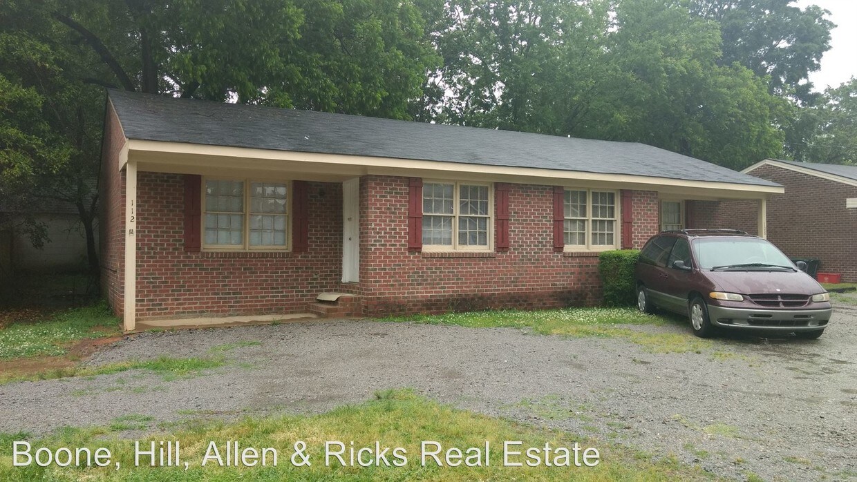 Primary Photo - 2 br, 1 bath House - 112 S Pine Street