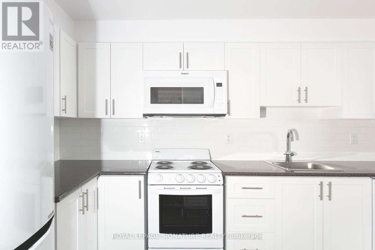 Primary Photo - 6200-6200 Bathurst St