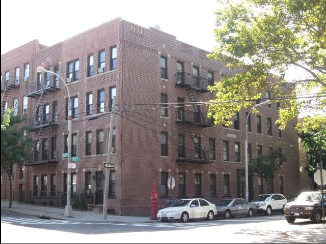 Primary Photo - 50-05 45th St