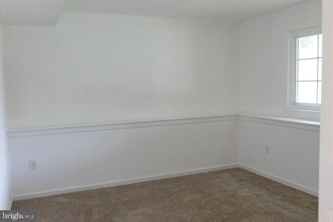 Building Photo - 1194 CODURUS STREET