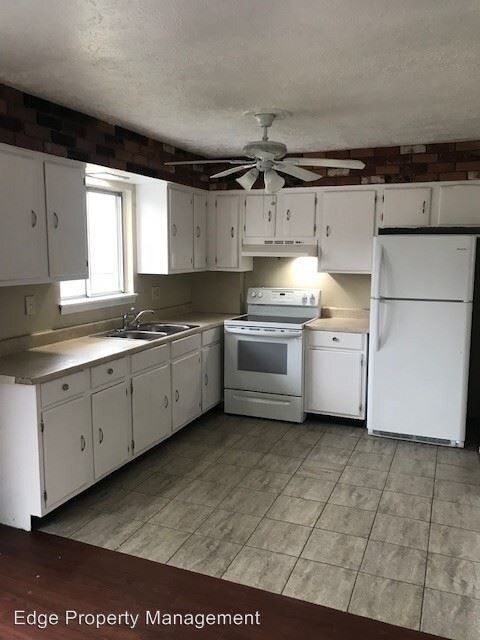 Building Photo - 4 br, 2 bath House - 769 Roberts St.