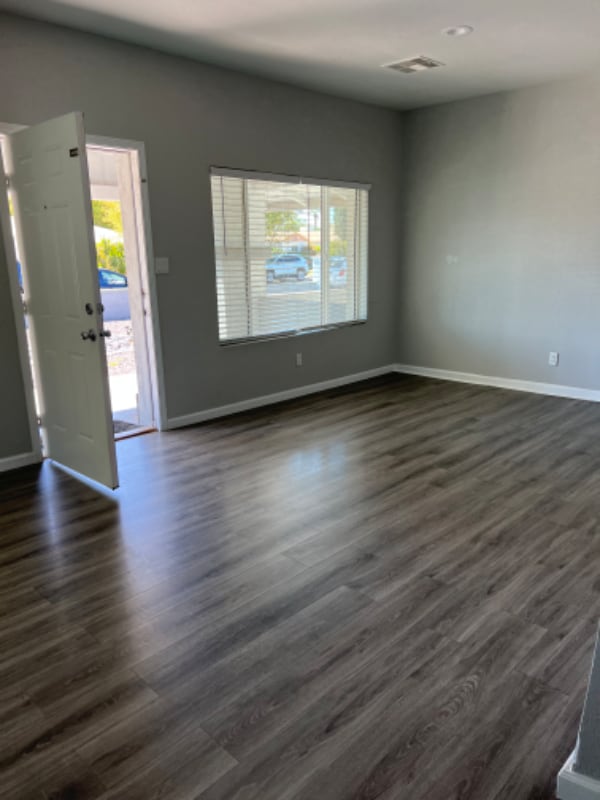 Building Photo - 340 W Highland Ave