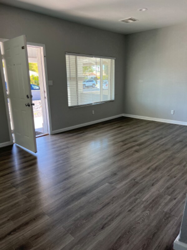 Foto del edificio - 340 W Highland Ave