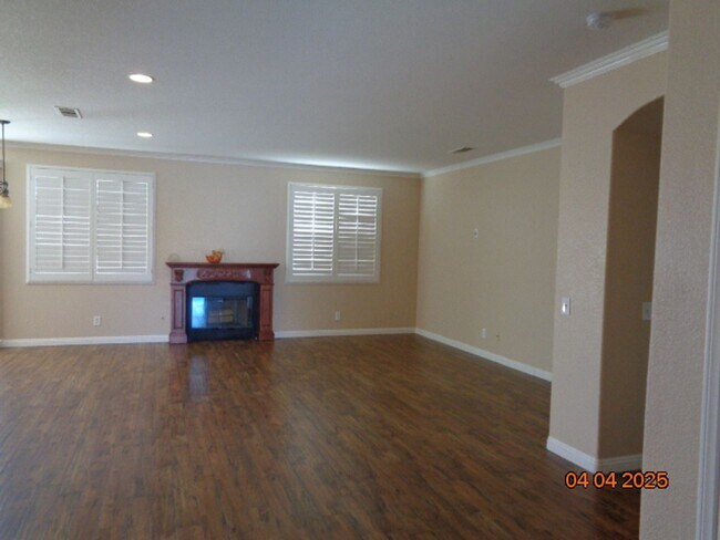 Building Photo - Beautiful West Lancaster Pool Home Offering 1871 sq. ft.