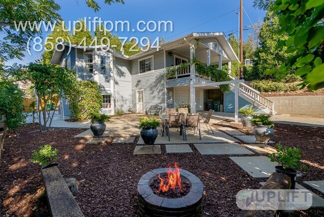 Foto del edificio - 4 Bedroom home in the Heart of Julian