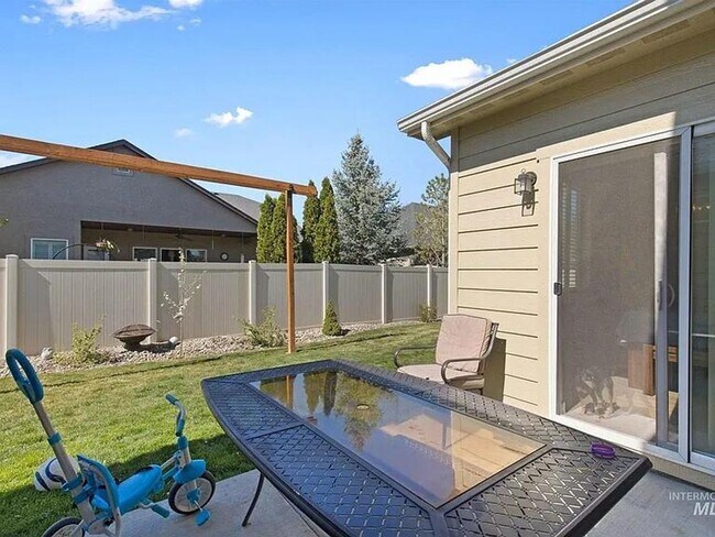 Foto del edificio - 723 W Heather Woods Dr